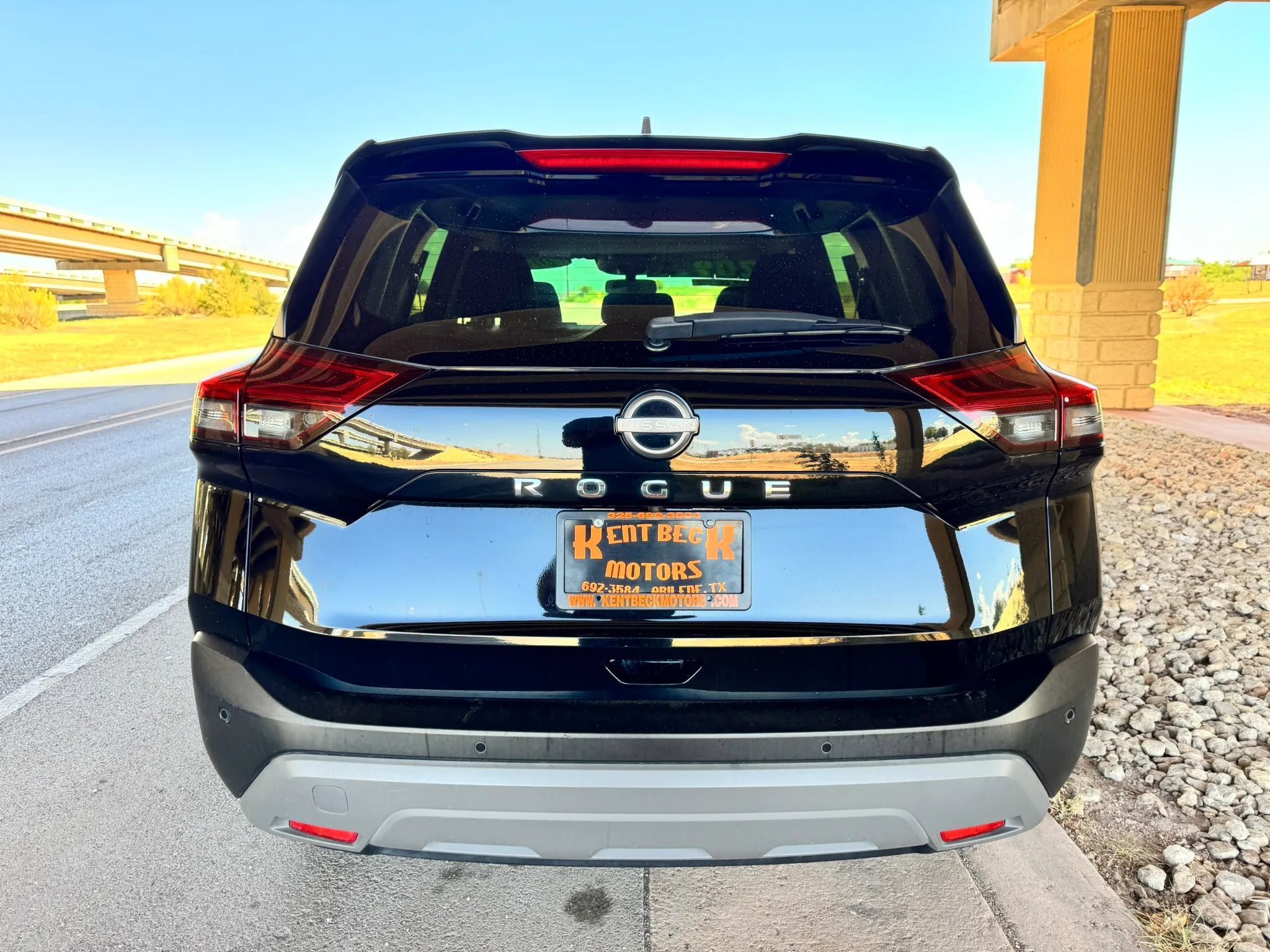 Used 2023 Nissan Rogue S FWD image 4