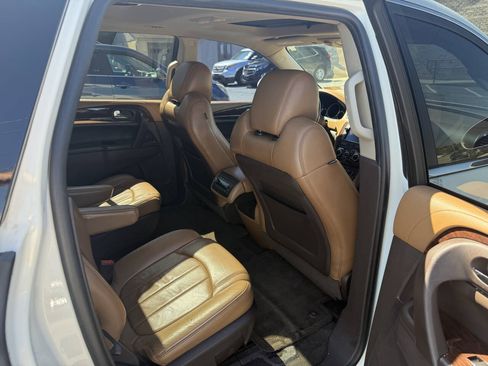 Used 2013 Buick Enclave Leather AWD/4WD image 21
