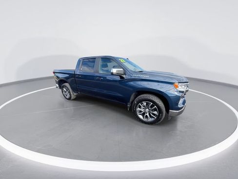 Used 2023 Chevrolet Silverado 1500 LT AWD/4WD image 2