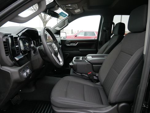 Used 2024 GMC Sierra 1500 Elevation image 9