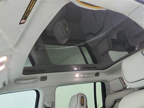 Used 2023 Rivian R1S Adventure image 58