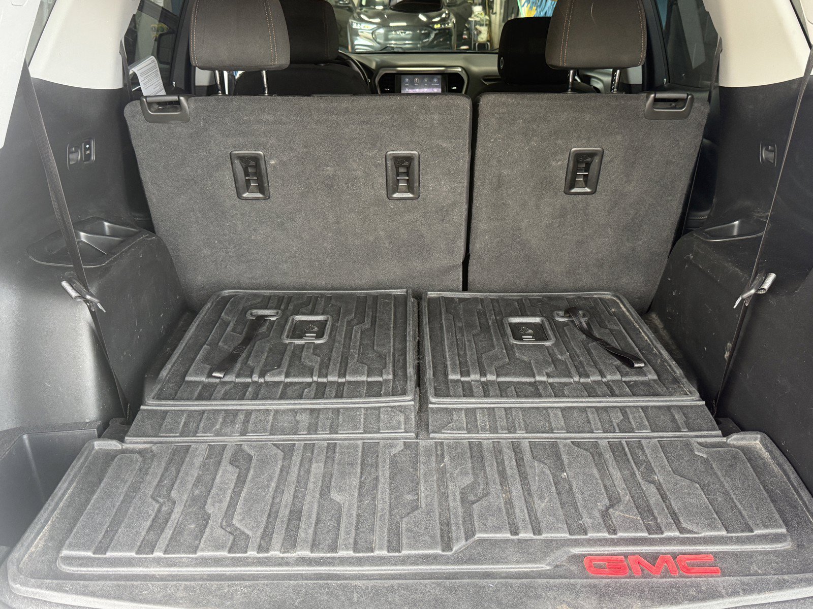 Used 2021 GMC Acadia AT4 w/ LPO, Floor Liner Package AWD/4WD image 30