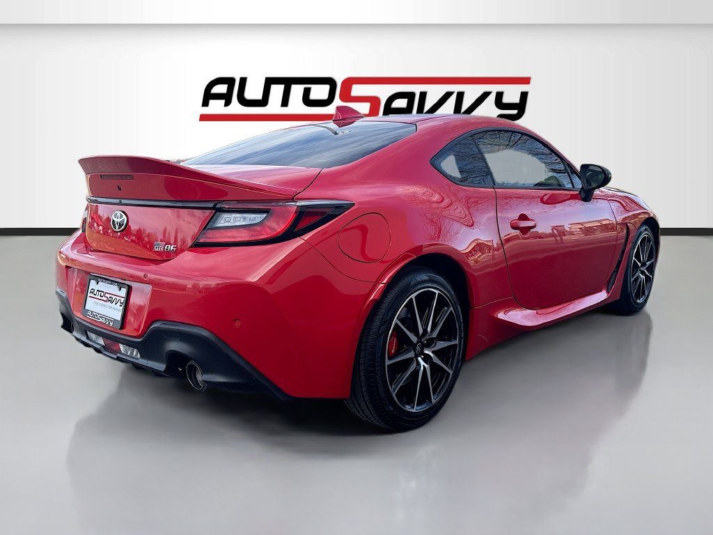 Used 2025 Toyota GR86 Premium w/ Performance Package RWD image 7
