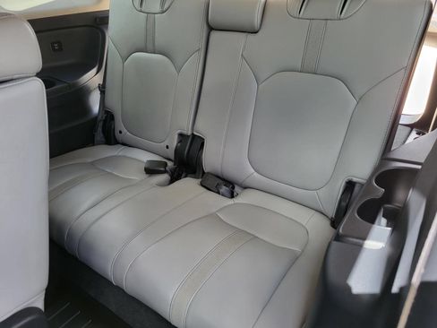 Used 2024 Honda Pilot EX-L image 18