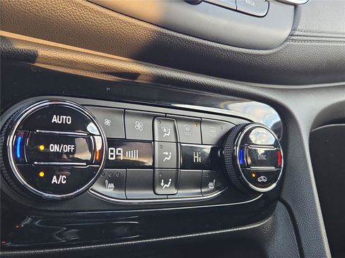 Used 2023 Buick Encore GX Select w/ Sport Touring Package image 7