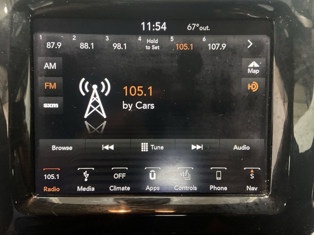 Used 2019 Jeep Cherokee Limited AWD/4WD image 13