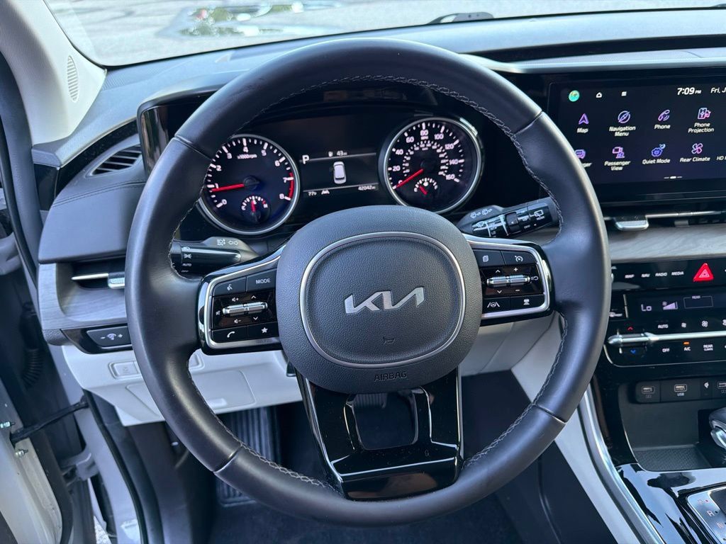 Certified 2024 Kia Carnival EX FWD image 16