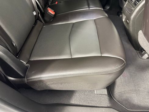 Used 2025 Cadillac XT5 Premium Luxury image 30