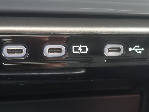 New 2026 Lexus TX 500h AWD image 23