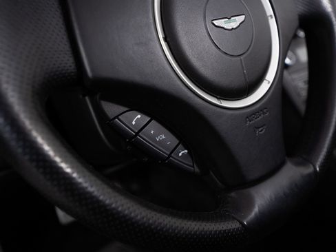 Used 2012 Aston Martin V8 Vantage Roadster RWD image 22