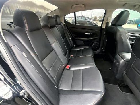 Certified 2022 Nissan Sentra SR w/ SR Premium Package image 19