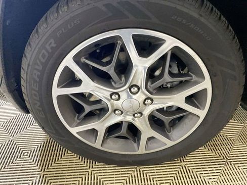 Used 2020 Jeep Grand Cherokee Overland image 22