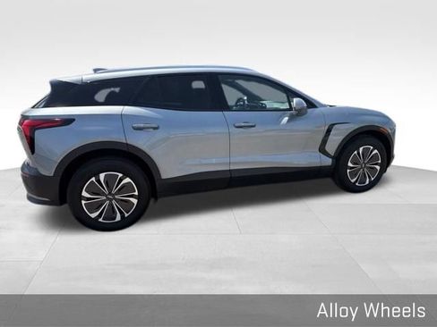 Used 2024 Chevrolet Blazer EV LT AWD/4WD image 15