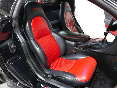 Used 2002 Chevrolet Corvette Z06 w/ Memory Pkg image 13