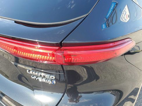 Used 2022 Toyota Venza Limited AWD/4WD image 13