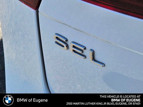 Used 2022 Volkswagen Tiguan SEL R-Line AWD/4WD image 16