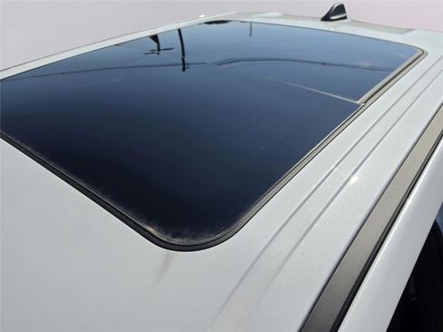 New 2026 RAM 1500 Laramie w/ Night Edition AWD/4WD image 38