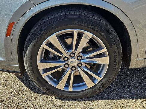 Used 2024 Cadillac XT6 Premium Luxury image 10