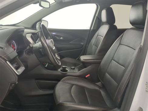 Used 2021 GMC Terrain SLT image 16