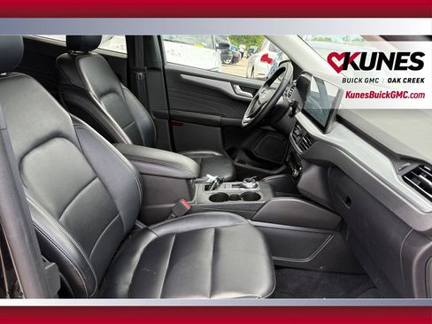 Used 2025 Ford Escape Platinum AWD/4WD image 39