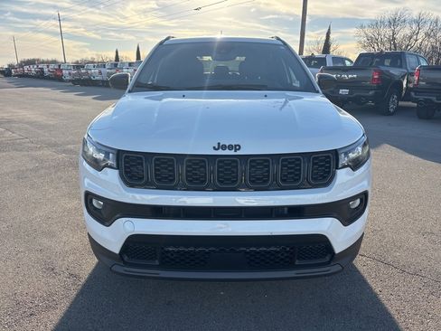 New 2026 Jeep Compass Latitude image 8