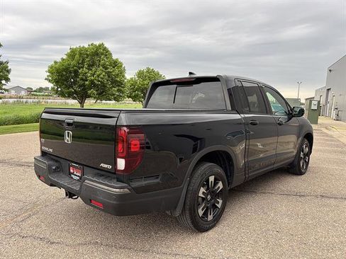 Used 2020 Honda Ridgeline Black Edition image 4
