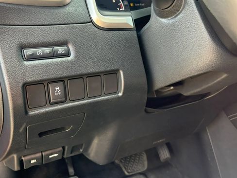 Used 2017 Nissan Murano SV AWD/4WD image 18