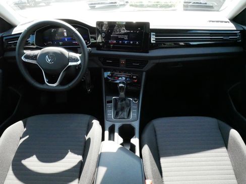 Certified 2025 Volkswagen Jetta S FWD image 10
