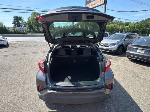 Used 2021 Toyota C-HR LE FWD image 17
