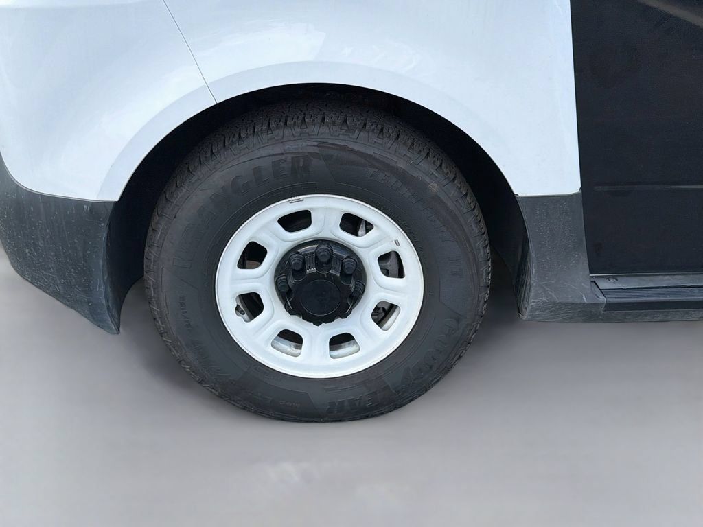 Used 2024 Chevrolet Brightdrop 600 w/ Commercial Equipment Package AWD/4WD image 35