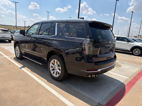 Used 2025 Chevrolet Tahoe Premier RWD image 8