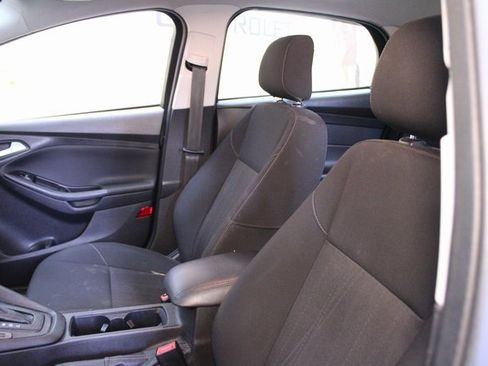Used 2018 Ford Focus SE image 16