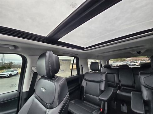 New 2026 Ford Expedition Max Platinum image 25