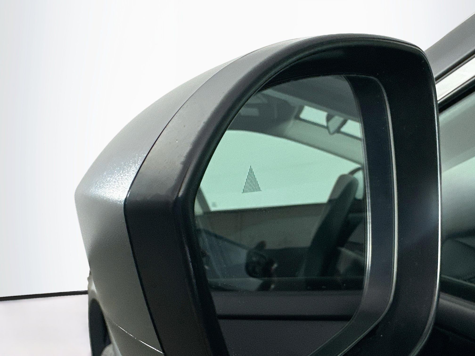 Used 2023 Nissan Rogue S FWD image 16