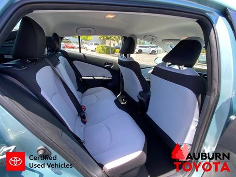 Certified 2022 Toyota Prius L Eco FWD image 17