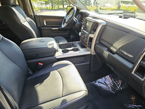 Used 2017 RAM 1500 Laramie w/ Convenience Group AWD/4WD image 11