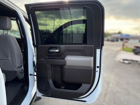 Used 2022 Chevrolet Silverado 2500 LT w/ Convenience Package image 28