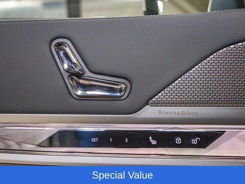 Used 2025 BMW 760i xDrive w/ Premium Package AWD/4WD image 15