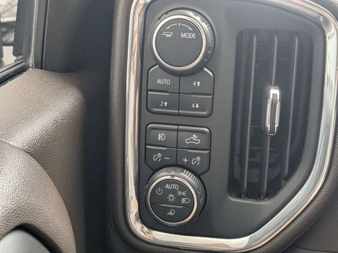 Used 2022 Chevrolet Silverado 2500 LTZ w/ LTZ Plus Package AWD/4WD image 26