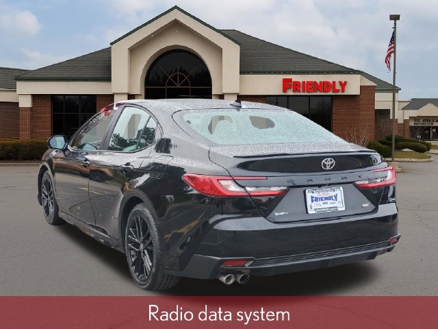 Used 2025 Toyota Camry SE FWD image 4