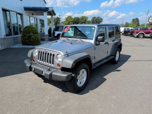 Used 2013 Jeep Wrangler Unlimited Sport AWD/4WD image 14
