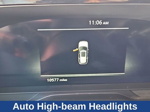 Used 2025 Nissan Pathfinder Platinum image 10