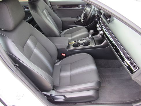 Used 2025 Honda Civic Sport image 24