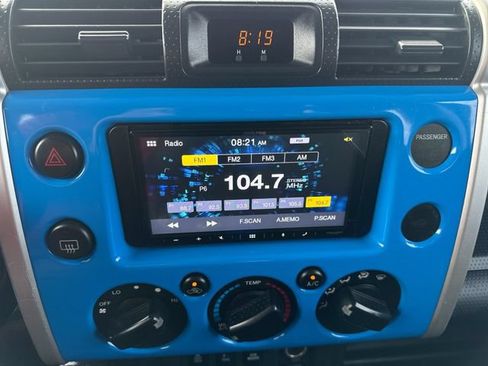 Used 2007 Toyota FJ Cruiser 4WD w/ Upgrade Pkg 2 image 13