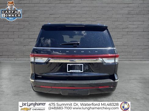 Used 2023 Lincoln Navigator Reserve AWD/4WD image 4