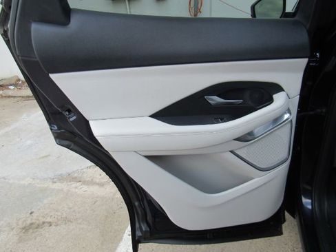 Used 2022 Jaguar E-PACE SE image 16