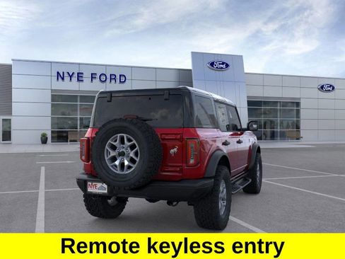 New 2025 Ford Bronco Badlands image 8