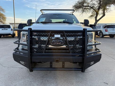 Used 2022 Ford F250 XLT w/ XLT Value Package AWD/4WD image 2