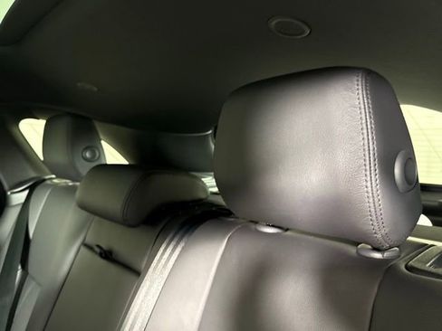 New 2026 Land Rover Range Rover Velar Dynamic SE image 23