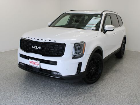 Used 2022 Kia Telluride SX w/ SX Prestige Package AWD/4WD image 2
